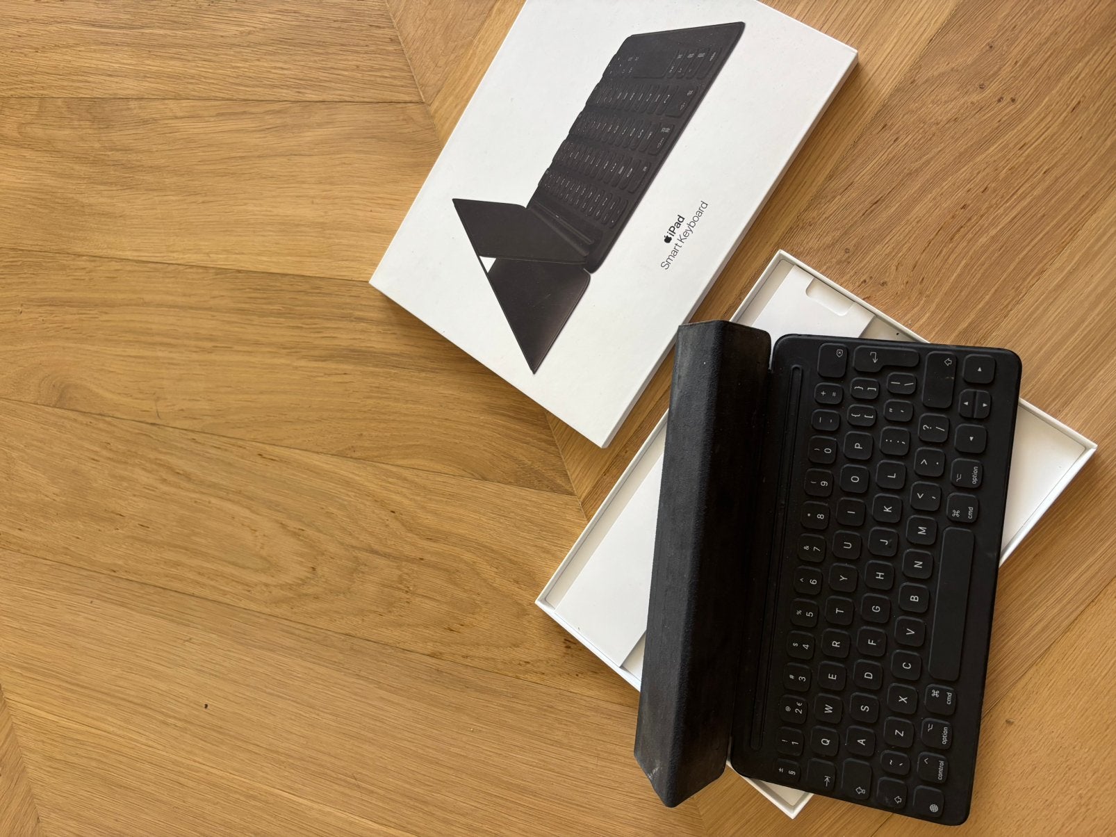 Apple iPad Smart Keyboard Nederlands – A1829 – met doos, Computers en Software, Ophalen of Verzenden, Zo goed als nieuw, 10 inch