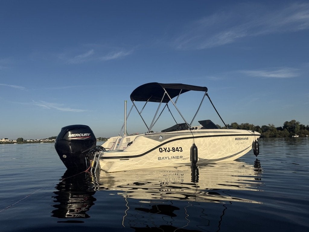 Bayliner M17 speedboot 100 PK mercury DEMO 2026, Watersport en Boten, Zo goed als nieuw, Overige brandstoffen