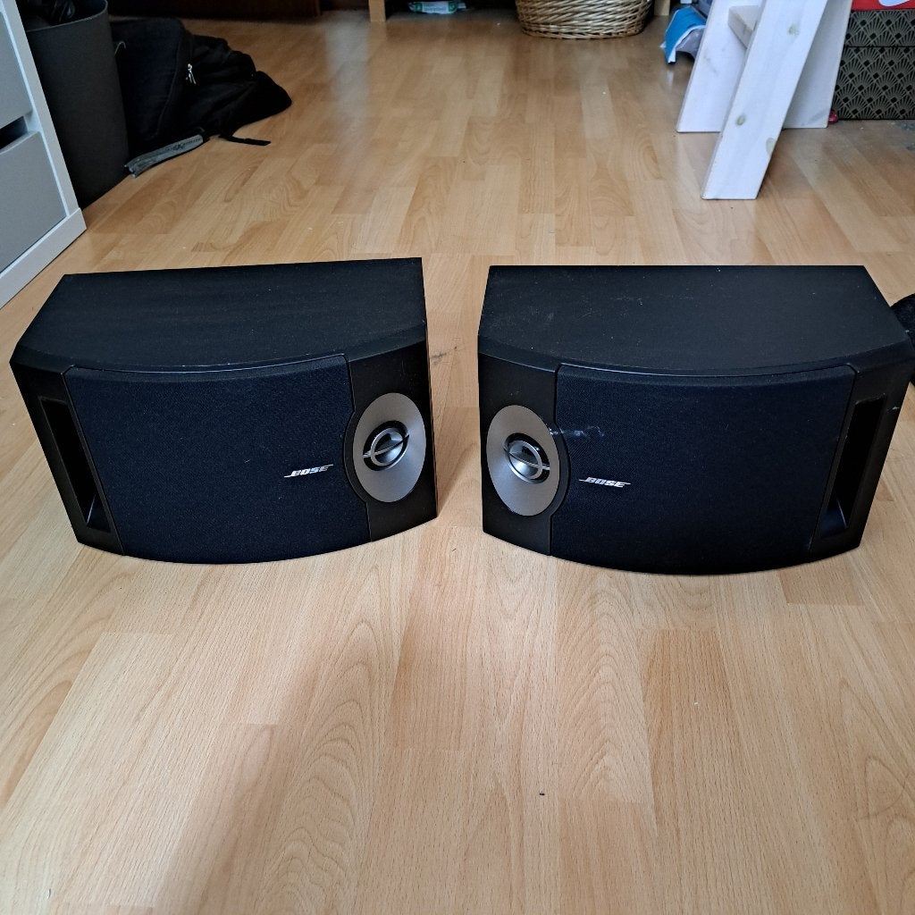 Bose luidsprekers 301V, Ophalen, Stereo speakers, Gebruikt, Inclusief muurbeugels