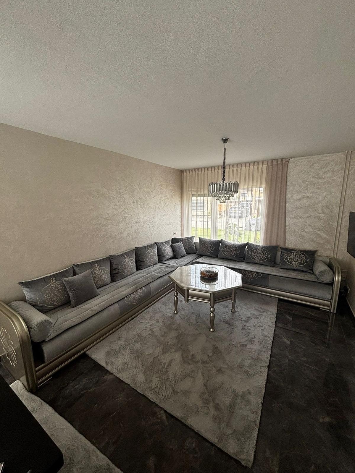 Luxe Marokkaanse Seddari - Grijs met zilveren accenten, Huis en Inrichting, Banken | Complete zithoeken, Ophalen, Zo goed als nieuw