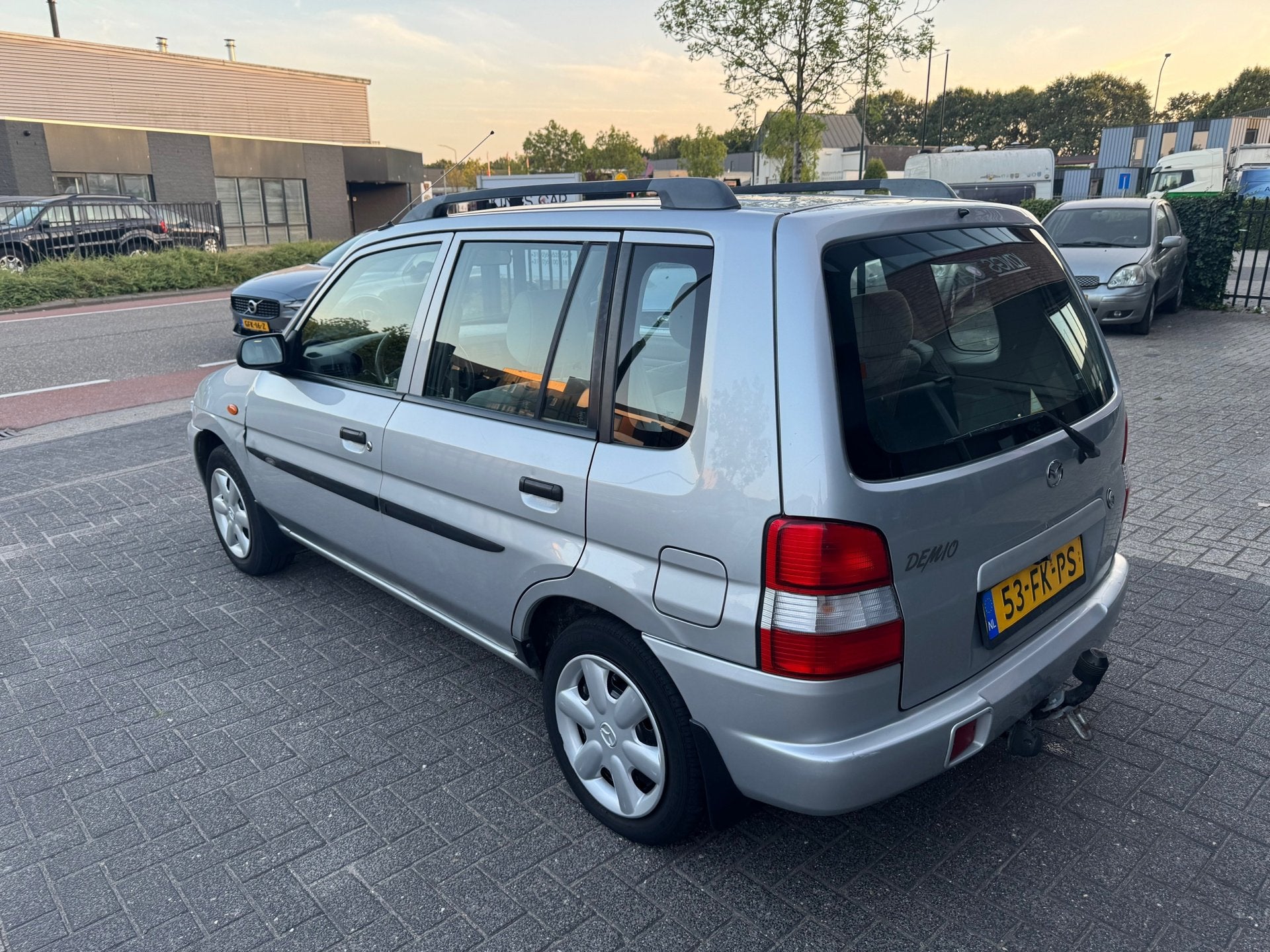 Mazda Demio 1.3 LX CRUISE SUPER NETJES ORIG NL NAP APK 2027, Auto's, 410 kg, 31 €/maand, Bedrijf, Dakrails