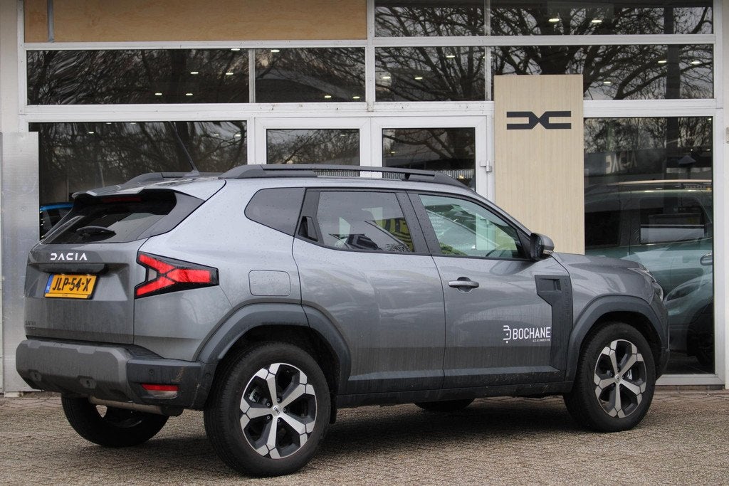 Dacia Duster 1.6 Hybrid 140 Journey | Demo 03-26 leverbaar |, Auto's, Dacia, Stof, 4 cilinders, Origineel Nederlands, Bedrijf
