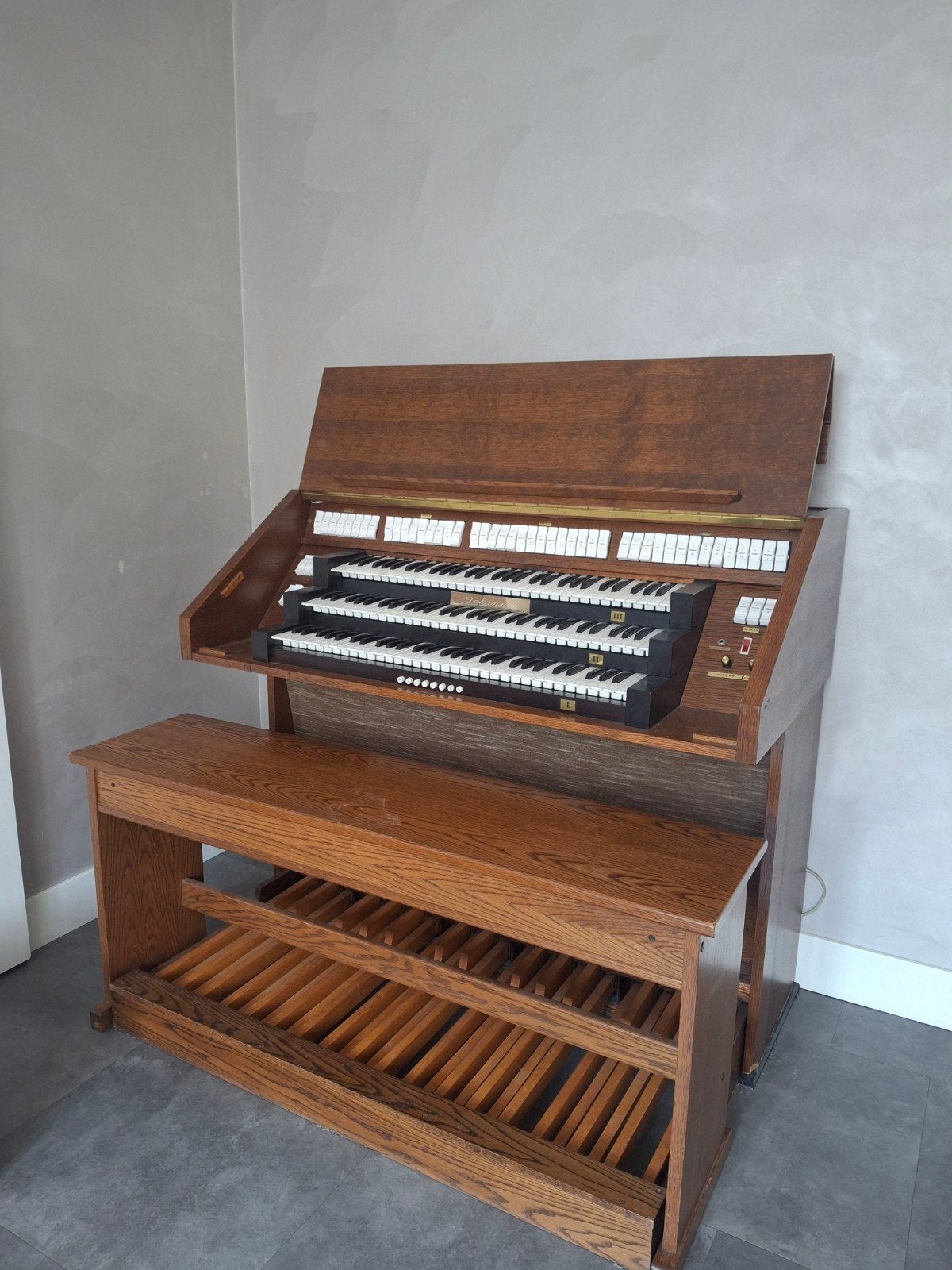 Johannus Opus 240 Orgel met 3 klavieren en verlichting, Muziek en Instrumenten, Ophalen