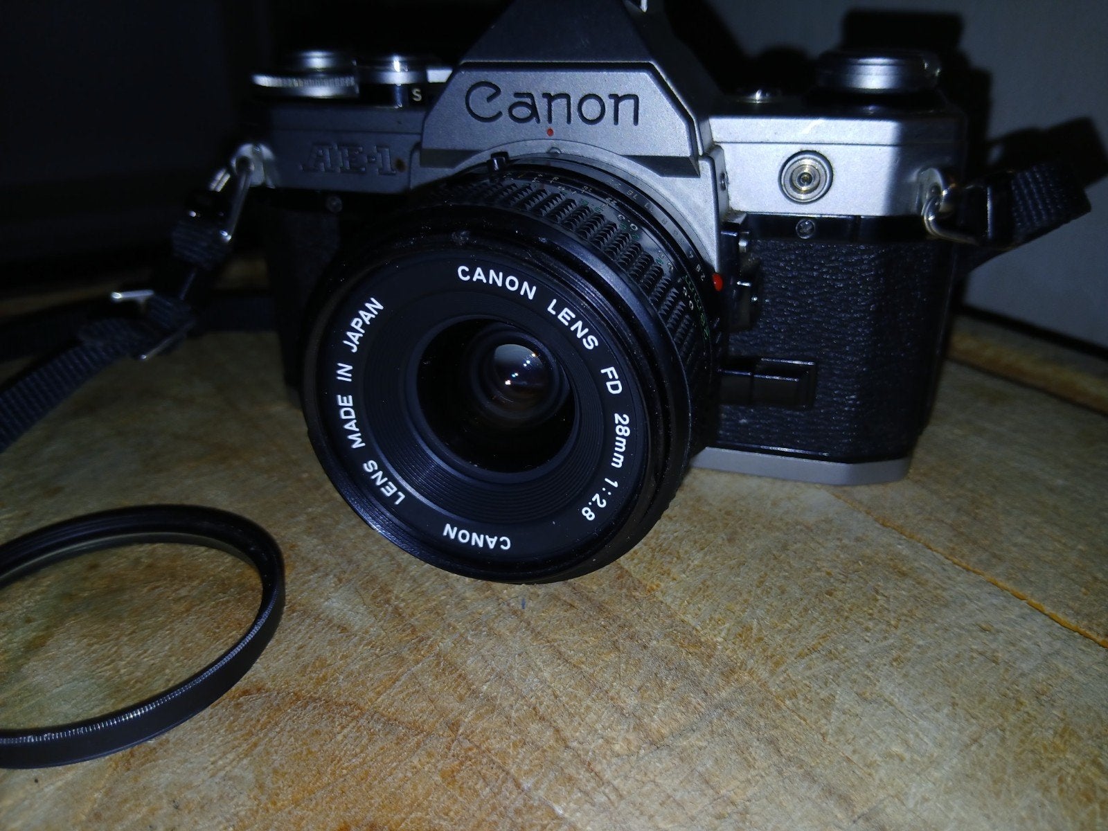 Foto 3 van Vintage Canon AE-1 met FD 28mm 1:2.8 lens
