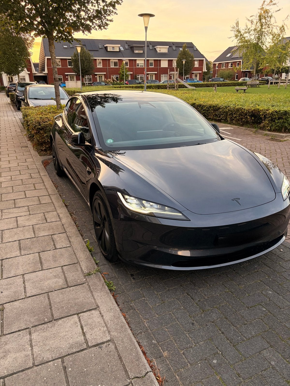 Tesla Model 3 2024 Stealth Grey - full operational lease, Automaat, Achterwielaandrijving, Zwart, 1736 kg