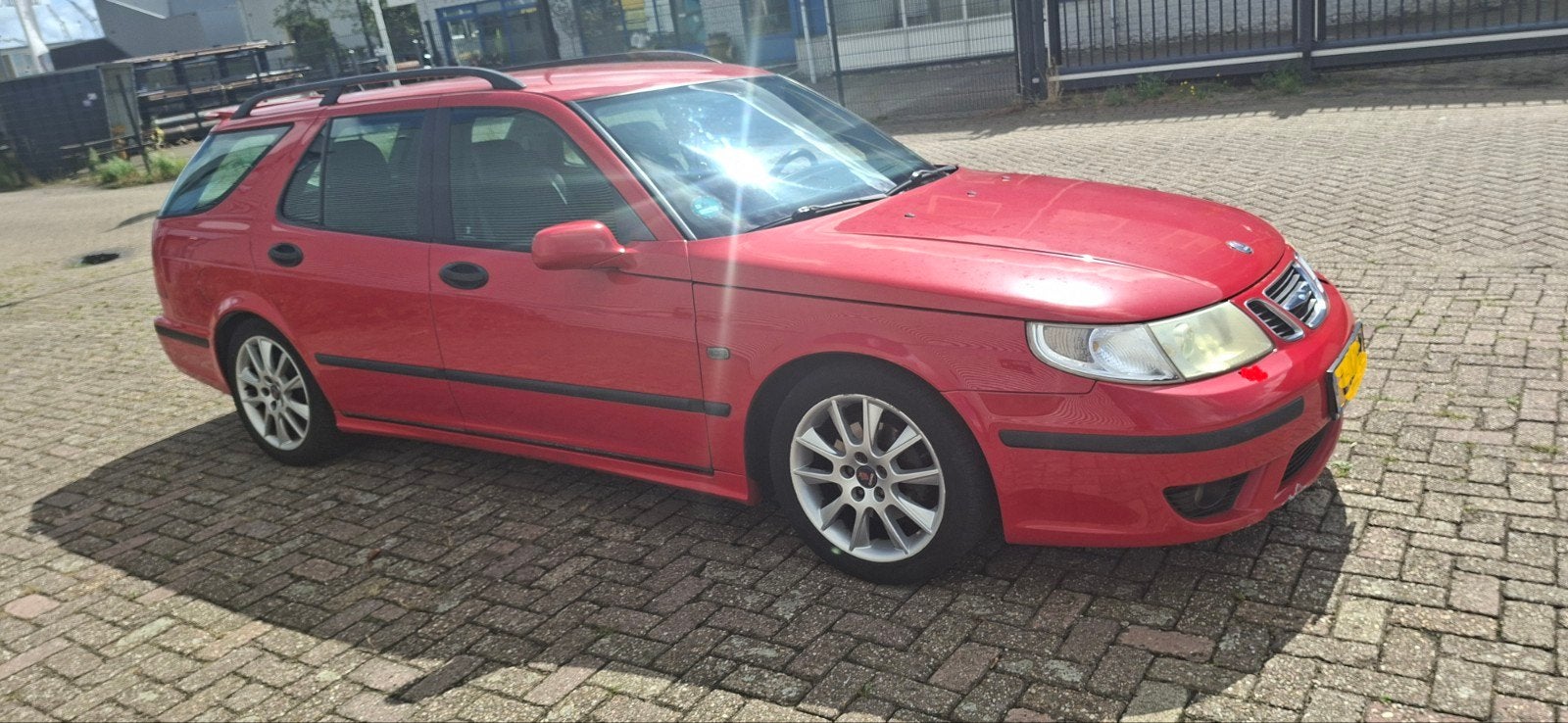 Saab 9-5 Estate 2.0T Vector sport  2005 Rood, Auto's, Voorwielaandrijving, Dealer onderhouden, 1800 kg, 4 cilinders