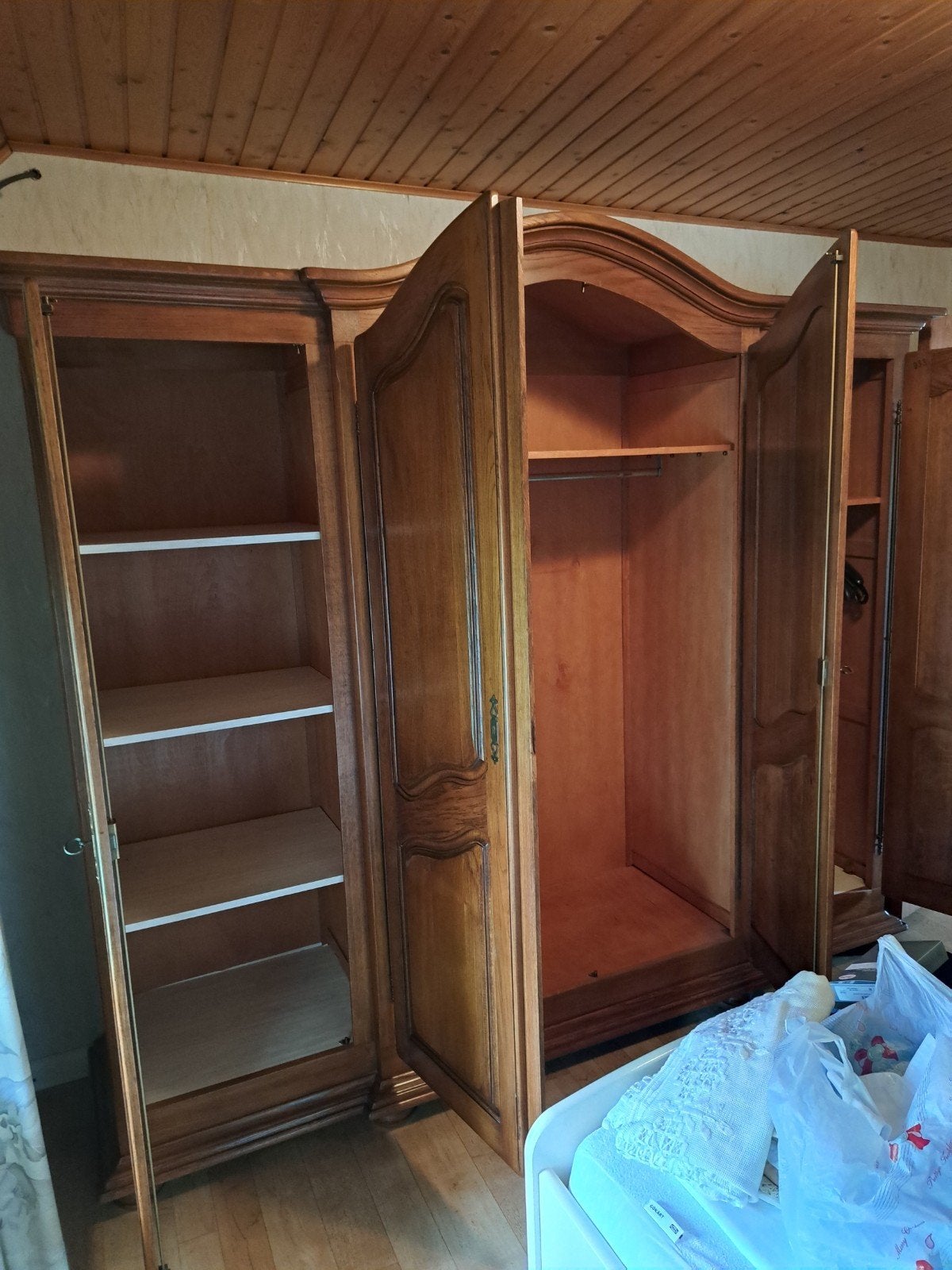Gratis  eiken klerenkast aangeboden, Antiek en Kunst, Ophalen