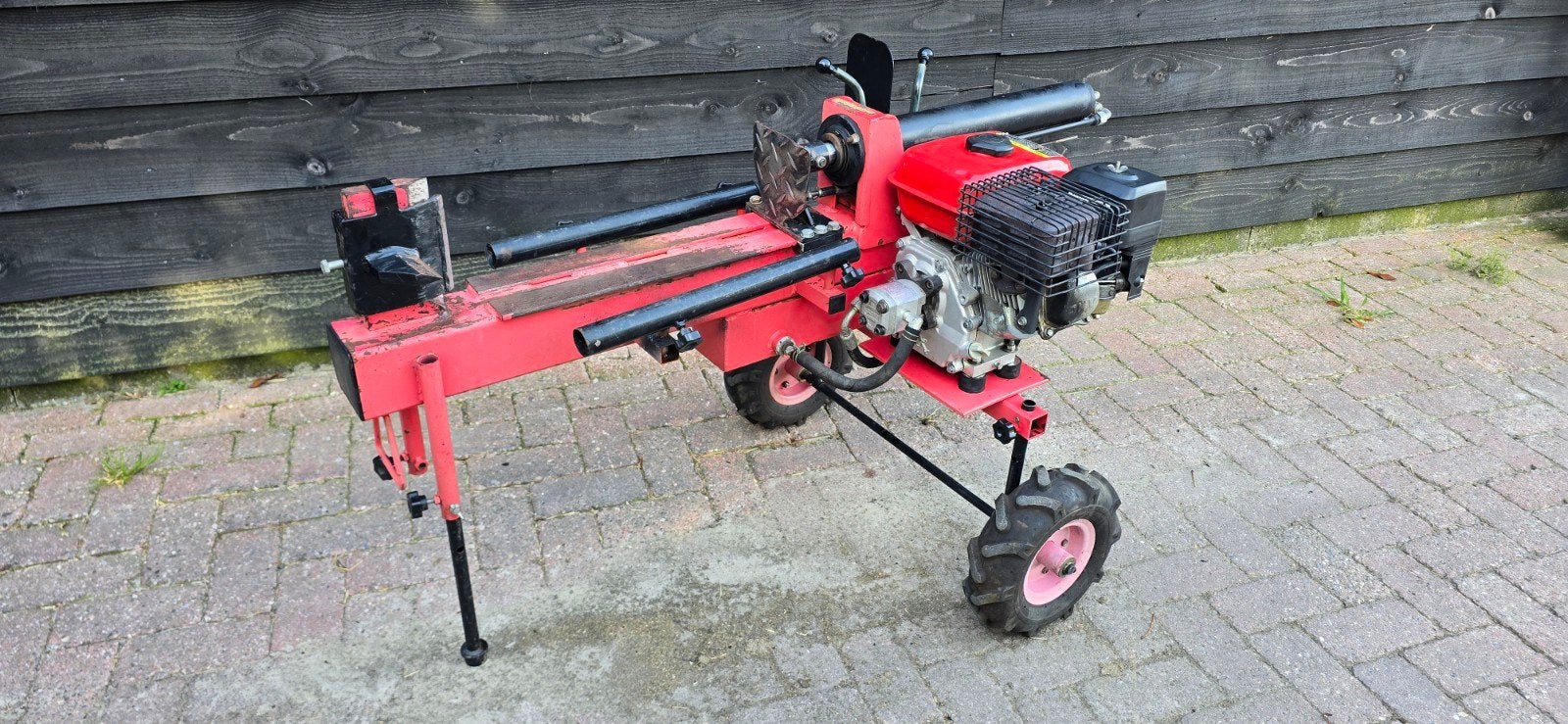 12 tons hout Kloofmachine op benzine, Ophalen, Benzine, Liggend