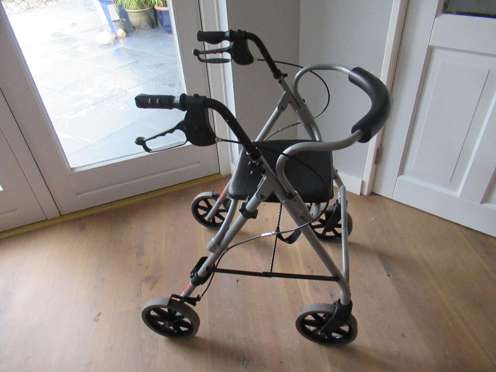 Thuasne Move Light Rollator lichtgewicht met ruggensteun, Ophalen of Verzenden, Opvouwbaar, Zo goed als nieuw