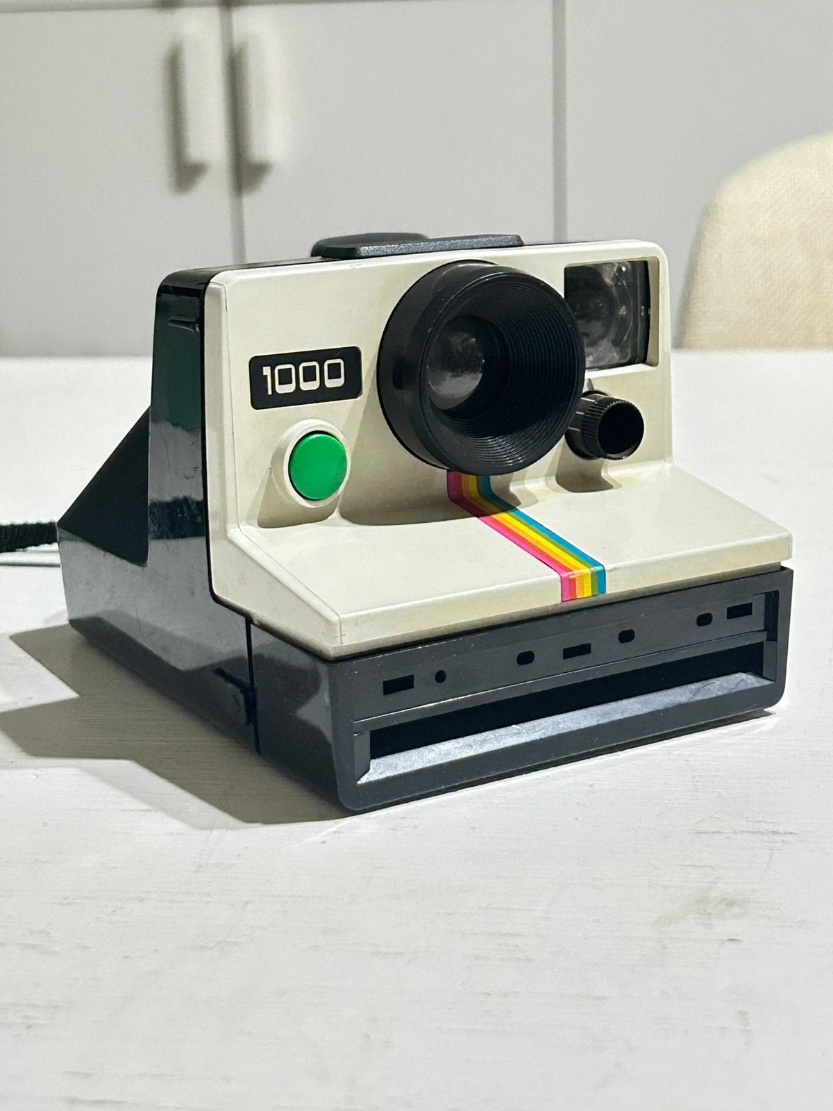 Vintage Polaroid 1000 camera, regenboogstreep, ongetest, Ophalen of Verzenden, Zo goed als nieuw, Polaroid