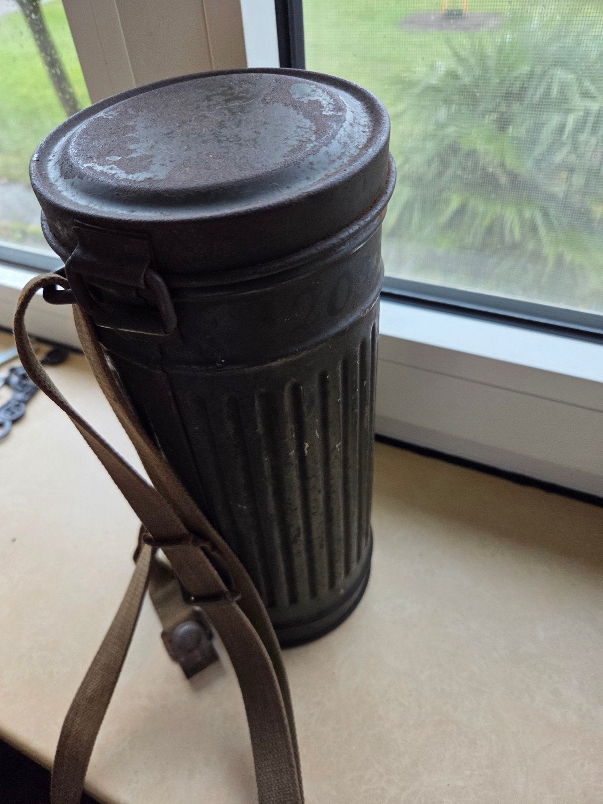 Ww2 duitse gasmasker, Huis en Inrichting, Woonaccessoires | Prullenbakken, 40 liter of meer, Ophalen of Verzenden, Kunststof, Minder dan 50 cm