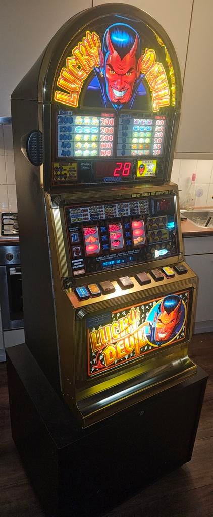 Luck devil, Verzamelen, Automaten | Gokkasten en Fruitautomaten, Euro, Ophalen of Verzenden