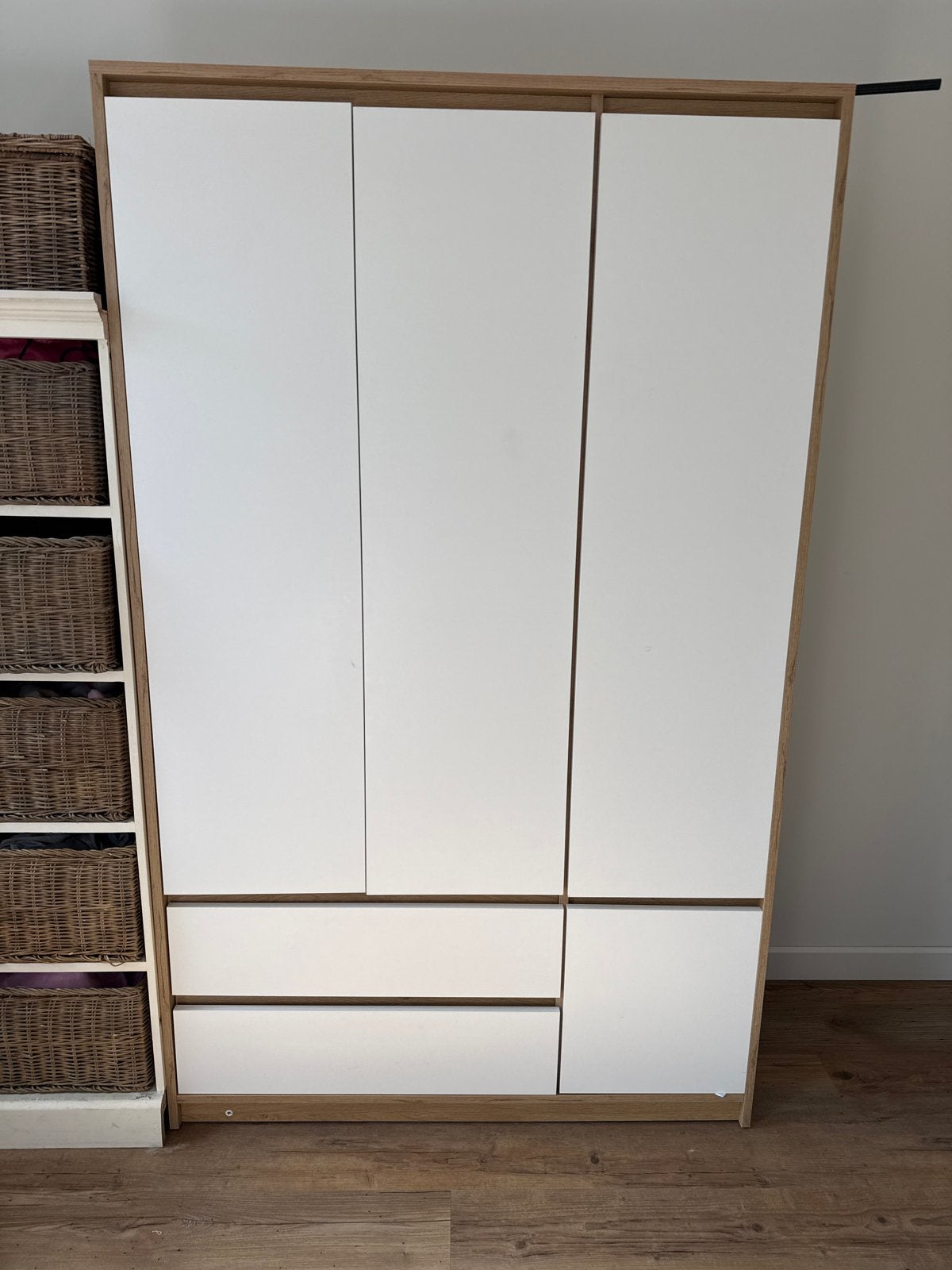Kleding kast Billund van Jysk, Ophalen of Verzenden