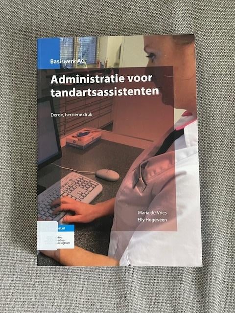 Administratie voor tandartsassistenten, Ophalen of Verzenden, Zo goed als nieuw, Maria de Vries