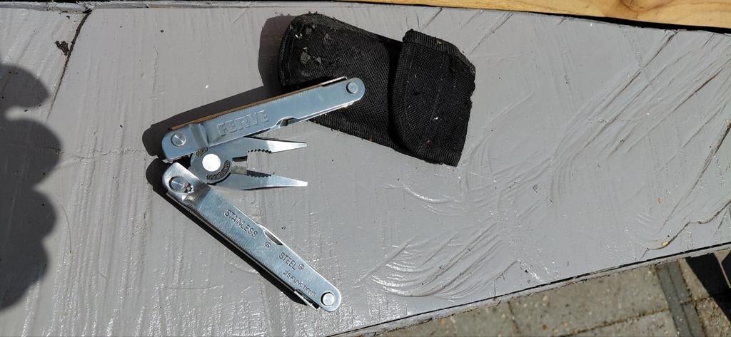 Ferve multitool met hoesje, Ophalen of Verzenden, Gebruikt