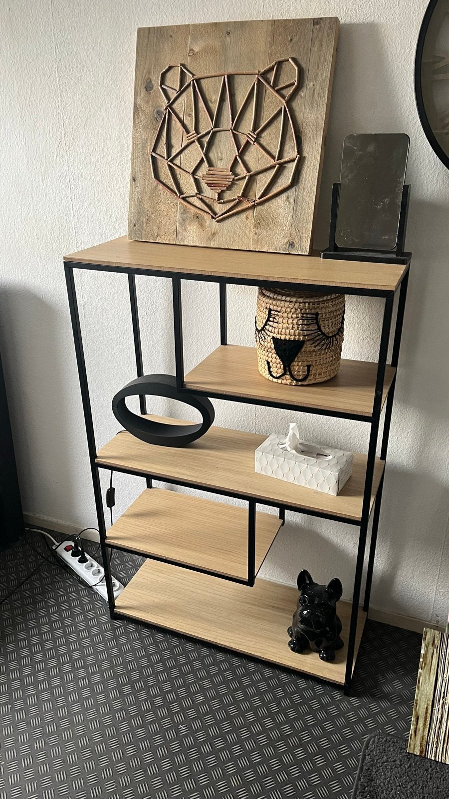 Stijlvolle open kast met metalen frame en houten planken, Huis en Inrichting, Kasten | Boekenkasten, Ophalen, Met plank(en), 100 tot 150 cm