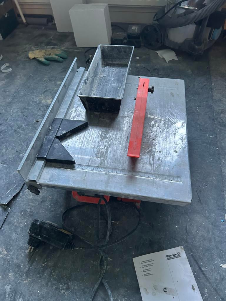 Einheil 900W Tegelzaagtafel - heel weinig gebruikt, Gebruikt, 70 mm of meer, Overige typen, 600 tot 1200 watt