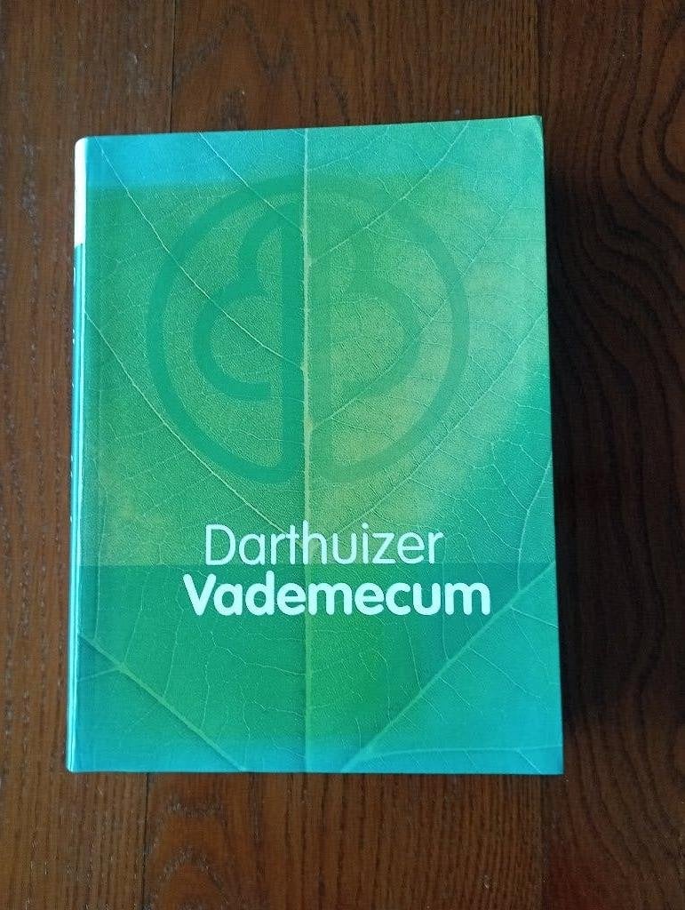 DARTHUIZER VADEMECUM 5, Boeken, Bloemen, Planten en Bomen, Diverse auteurs, Ophalen of Verzenden, Zo goed als nieuw