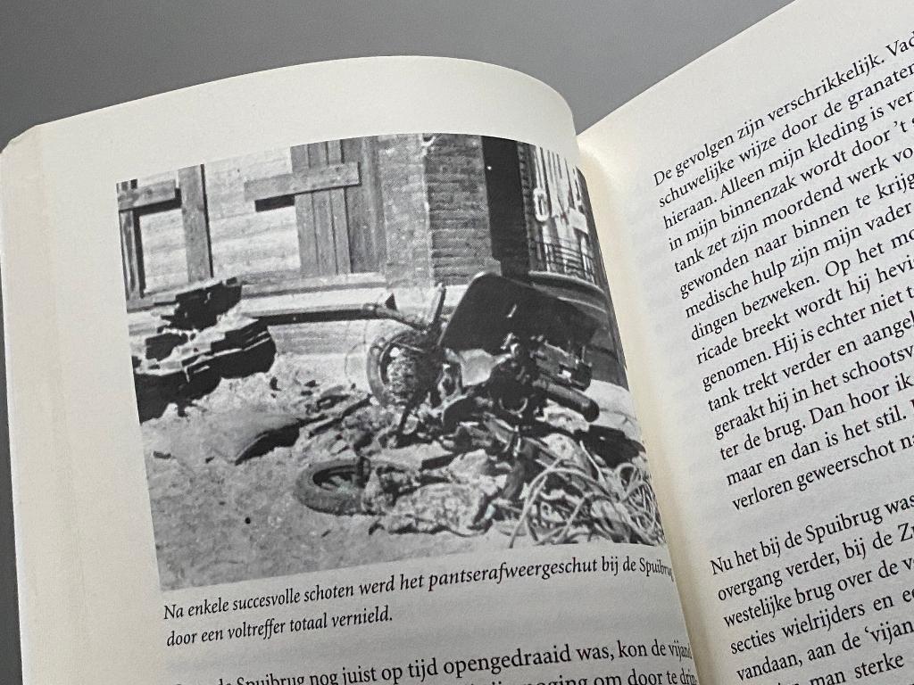 Opmars naar Rotterdam. Deel 3 de laatste fase WO II, Verzamelen, Ophalen of Verzenden, Nederland, Boek of Tijdschrift