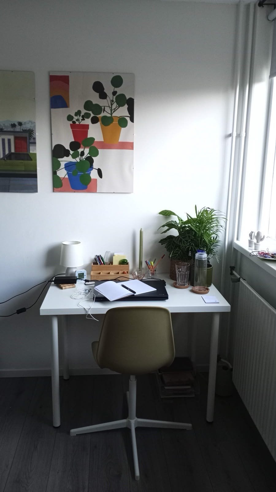 Ikea bureau met stoel, Ophalen, 50 tot 100 cm, 100 tot 150 cm, Zo goed als nieuw