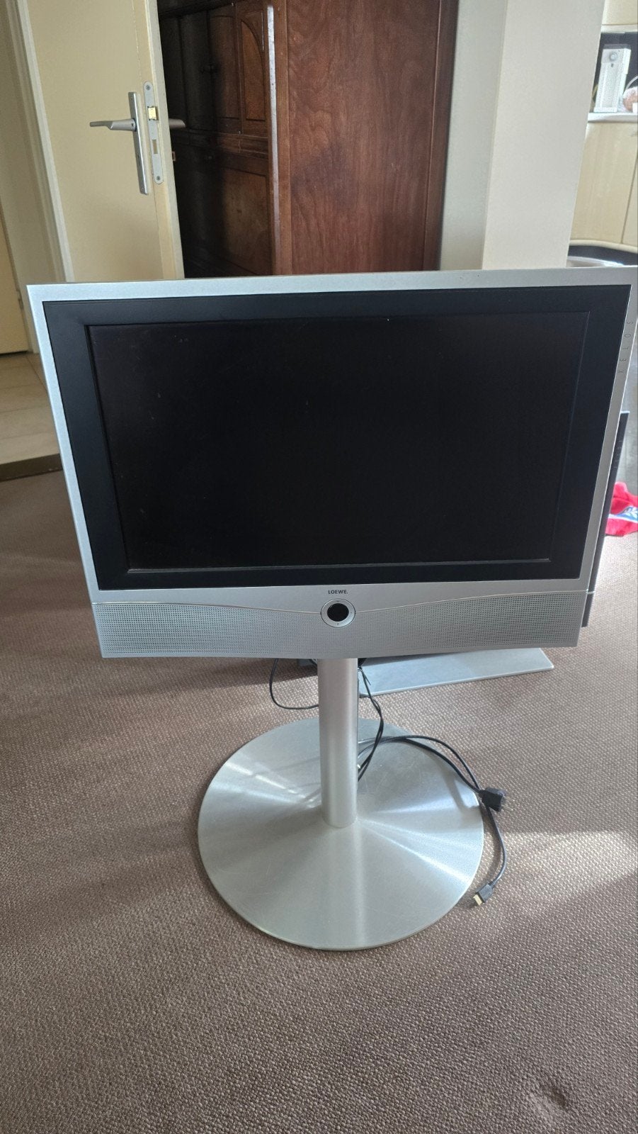 2x Loewe Xelos 26 zwart en grijs, Audio, Tv en Foto, Gebruikt, 50 Hz, Minder dan 40 cm, Ophalen