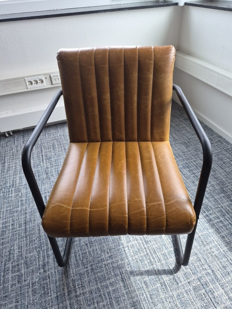17x Industriële stoelen (mag ook minder meegenomen worden), Ophalen, Gebruikt, Bruin, Vijf, Zes of meer stoelen
