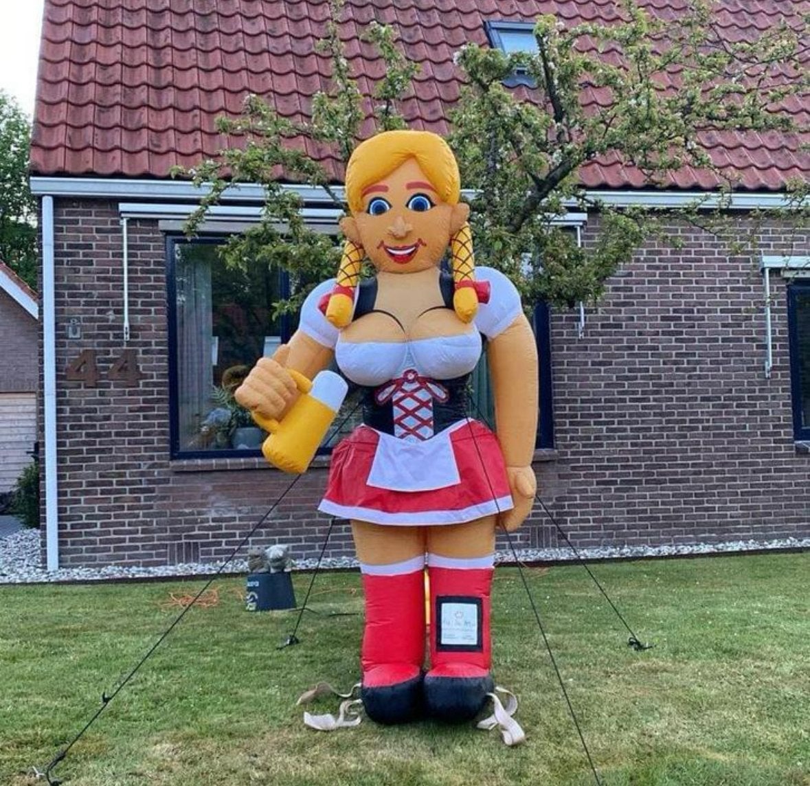 Tiroler Sarah te huur FUNLUCHT Beilen 0613808090, Ophalen, Zo goed als nieuw, Abraham of Sarah