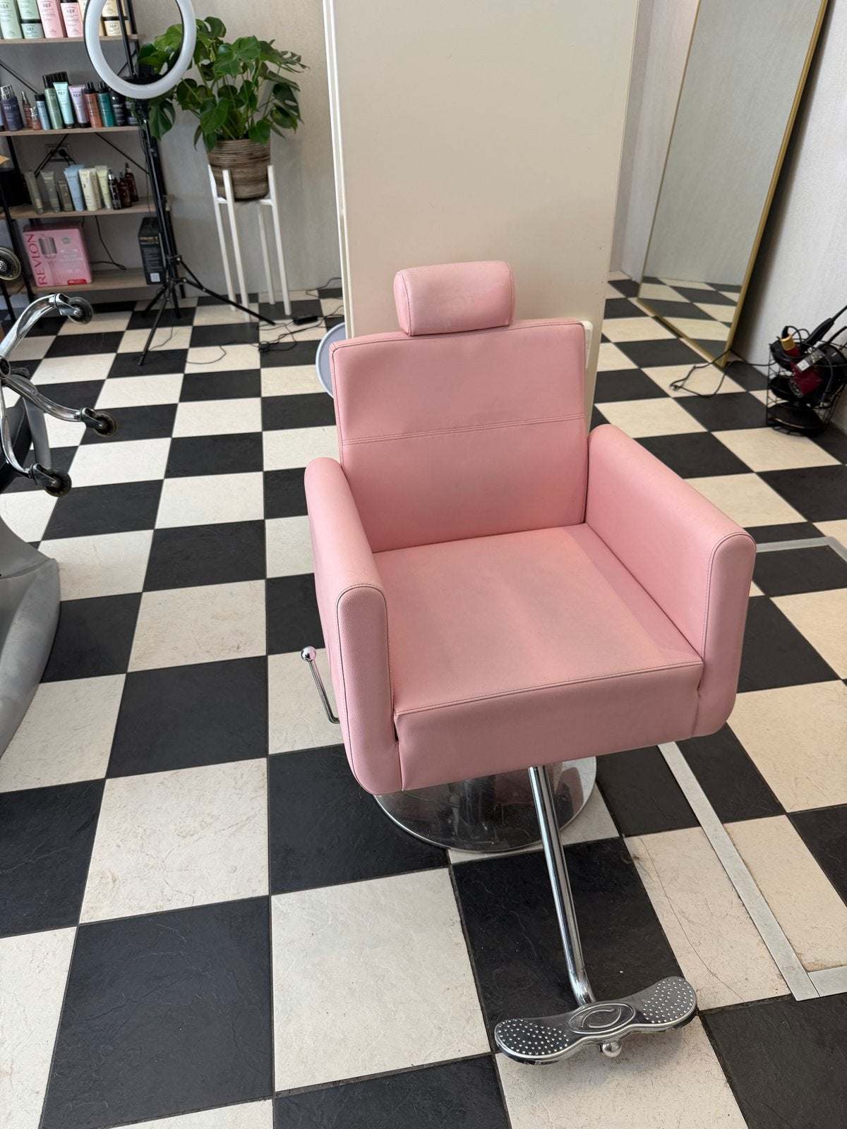 Roze Kapperstoel met Kantelfunctie - Gebruikt, Ophalen of Verzenden