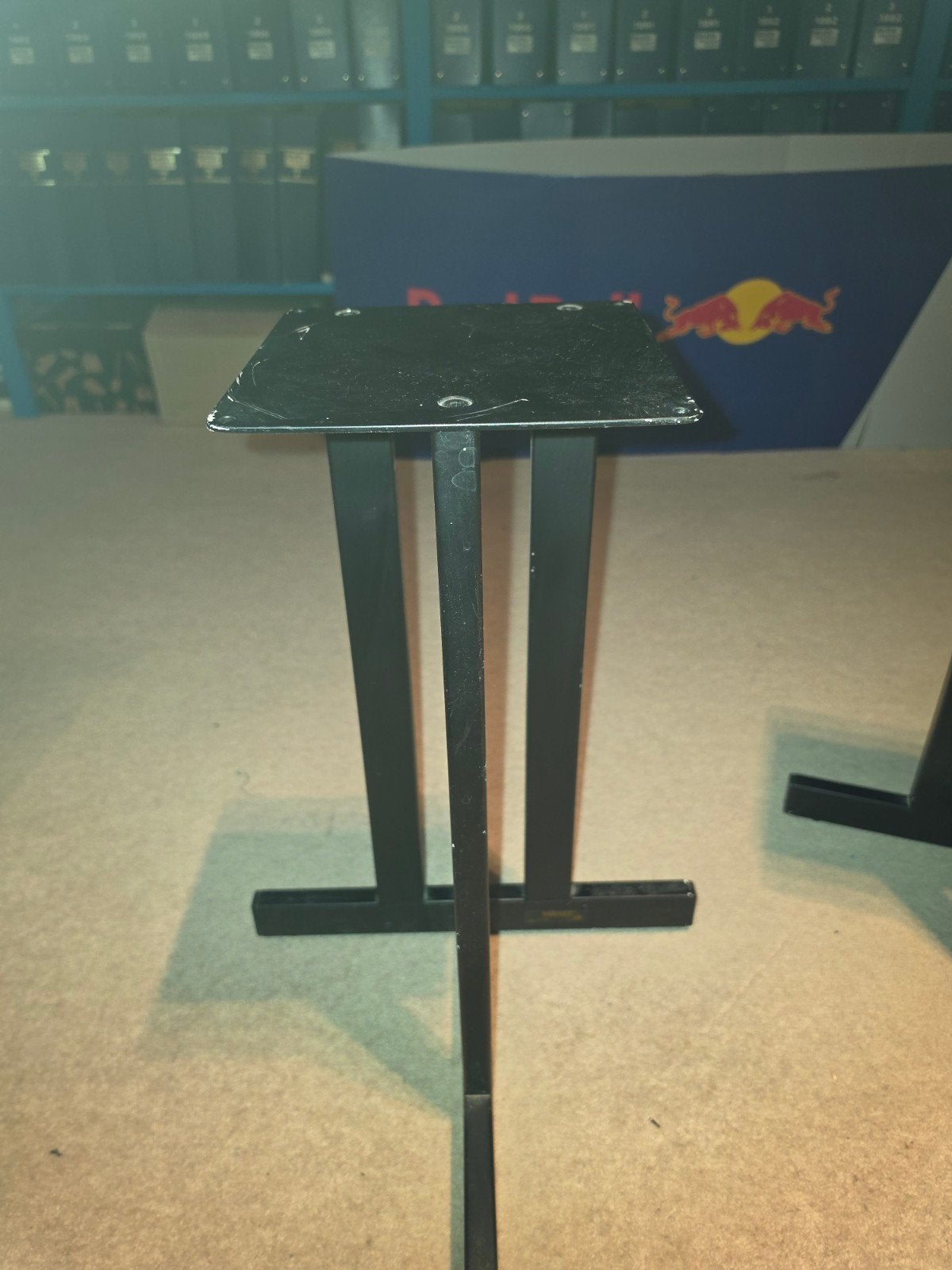 Luxe Target Speaker Stands met Spikes - 60 cm hoog, Gebruikt, Inclusief standaarden, Overige typen, Ophalen