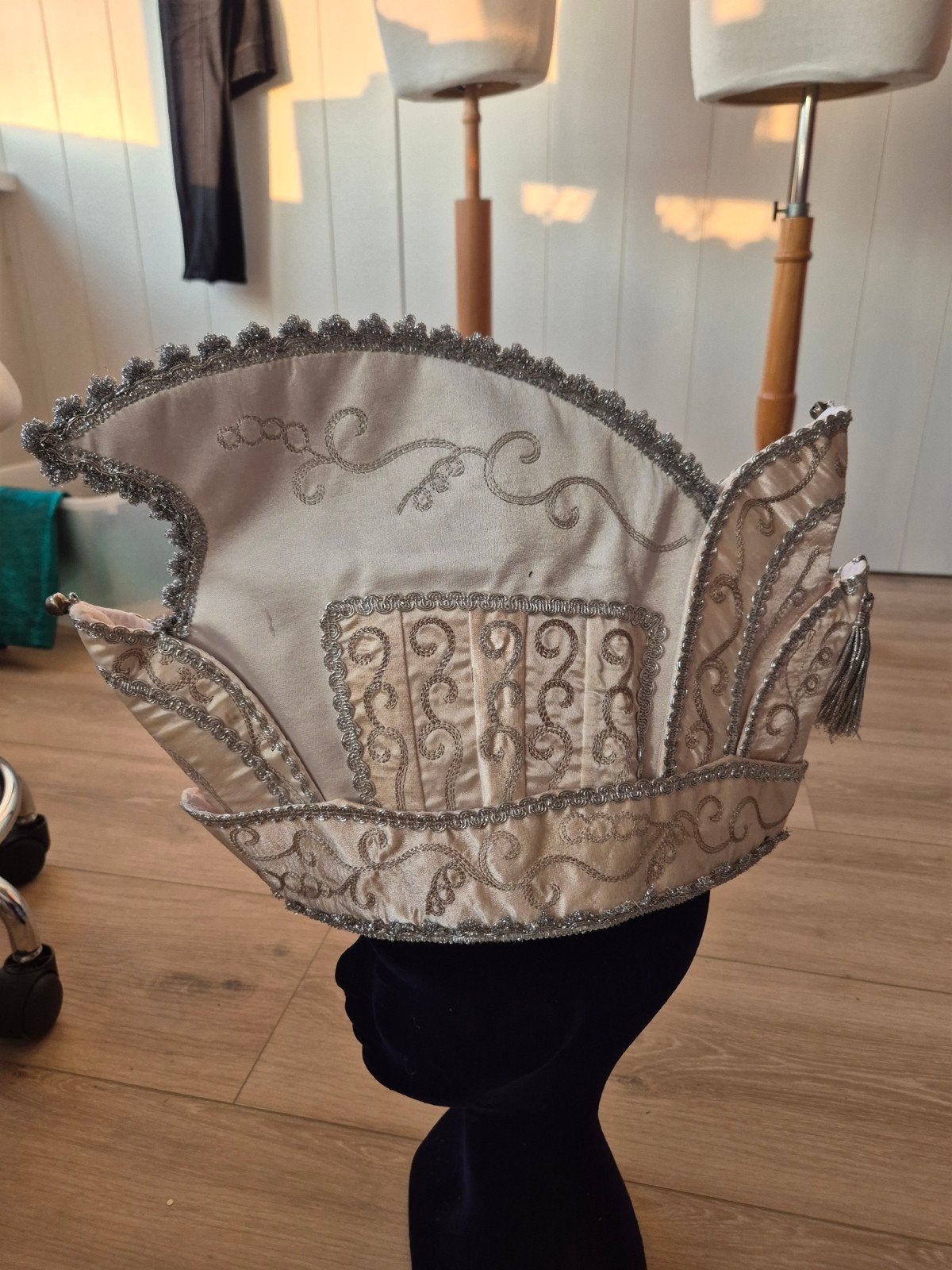 Vintage Steek - Carnaval/Feest Hoofddeksel, Ophalen of Verzenden, Gebruikt, Handschoenen, Hoed of Pet