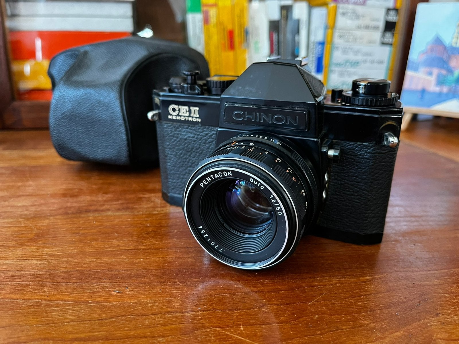 Chinon Memotron CE-II met Pentacon 50mm 1.8, Ophalen of Verzenden, Zo goed als nieuw, Spiegelreflex, Overige Merken