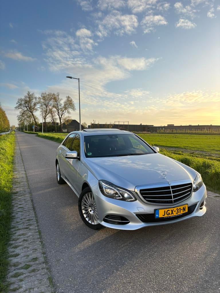 Mercedes Benz E400 333PK pano auto dealeronderhoud, Automaat, Particulier, Dealer onderhouden, Sedan