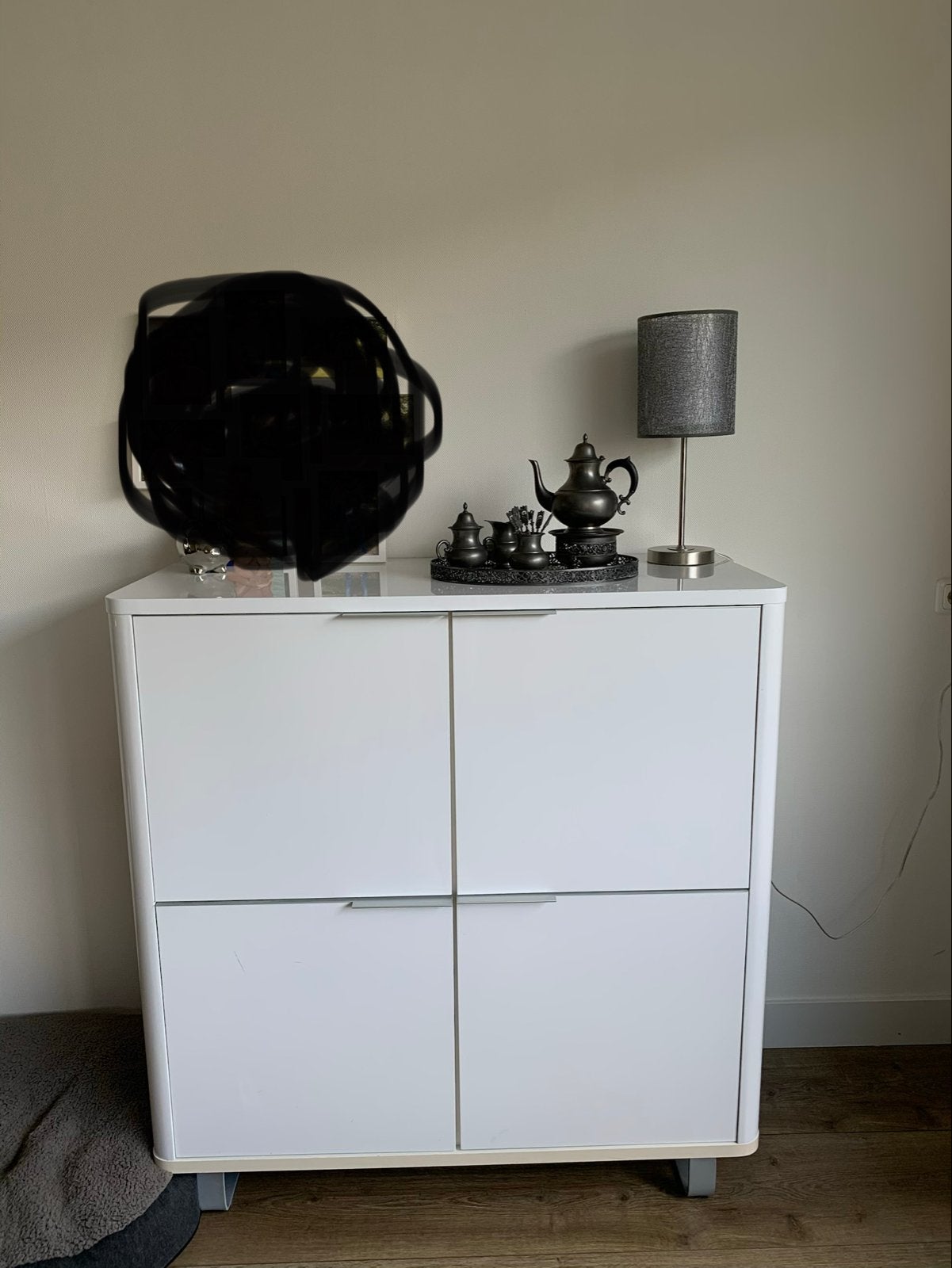 Witte hoogglans kast met veel opbergruimte, Ophalen, Overige materialen, Gebruikt, 100 tot 150 cm
