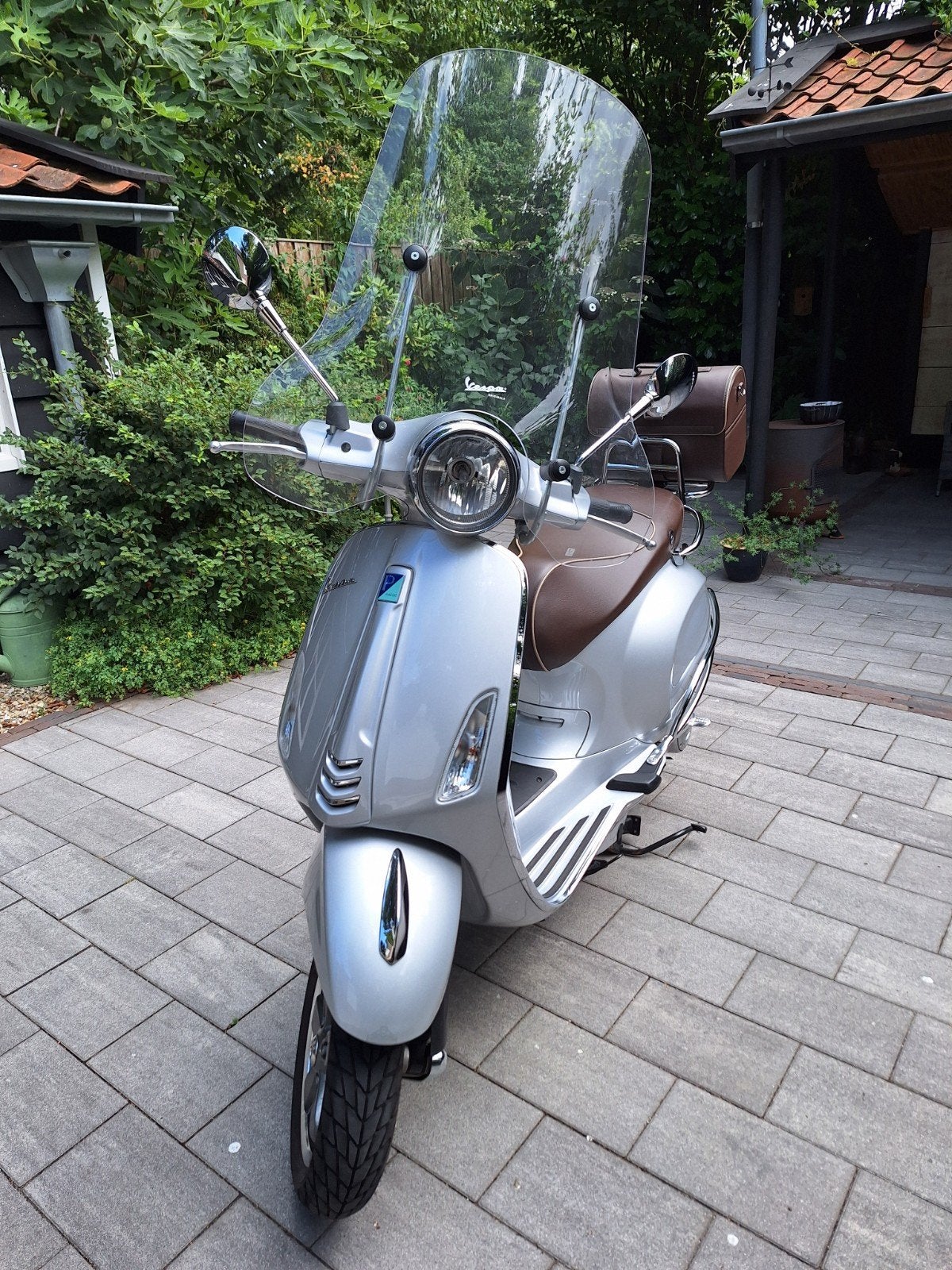 Prachtige Vespa Primavera 4T 70th anniversery Edition, Ophalen, Zo goed als nieuw, Benzine, Vespa