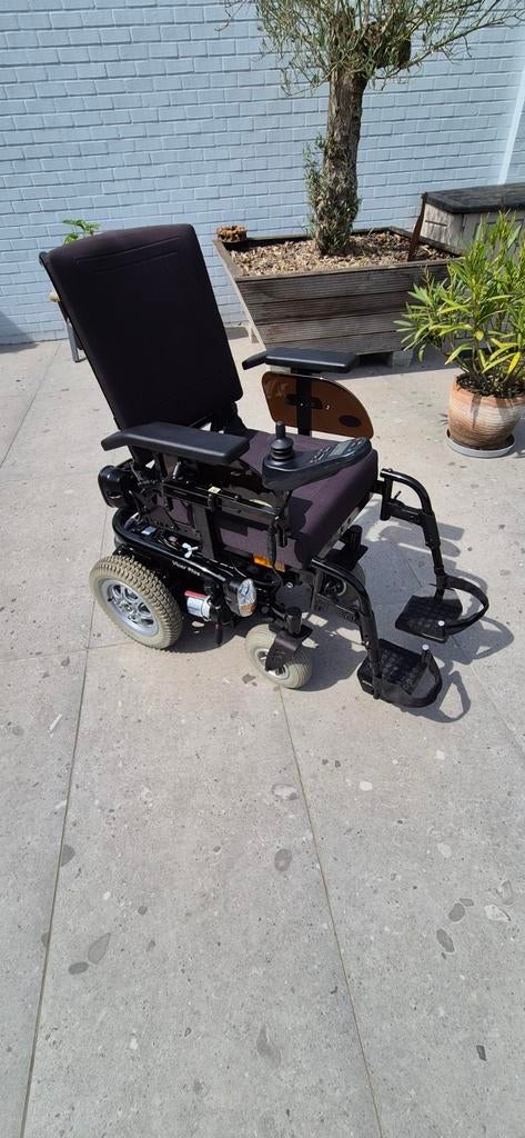 Rolstoel/Mindervalidewagen Days Viper Plus in prachtstaat., Diversen, Rolstoelen, Nieuw, Elektrische rolstoel, Ophalen