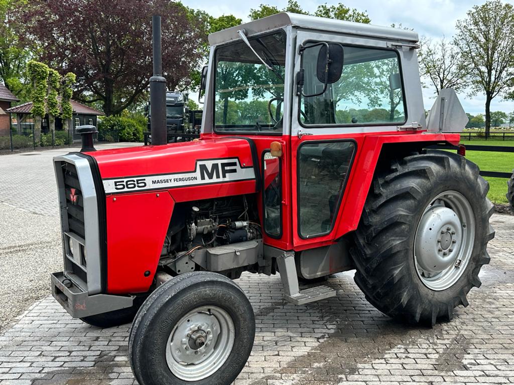 Massey Ferguson 565 - 65 Pk, Stuurbekrachtiging, Hi-Lo, Zakelijke goederen, Agrarisch | Tractoren, Gebruikt, Ophalen of Verzenden