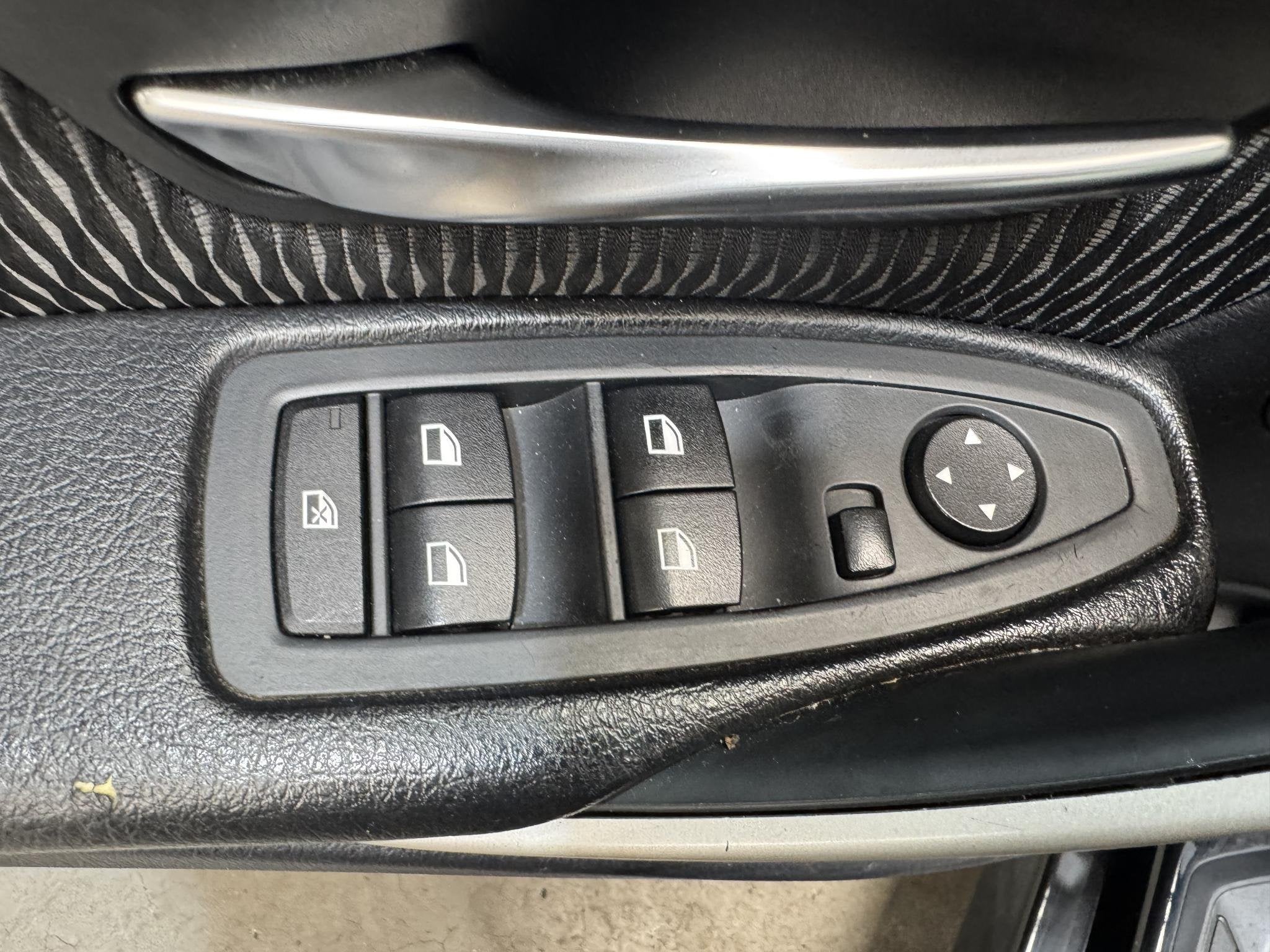 Foto 23 van BMW 3-serie Touring 320d EfficientDynamics Edition High Exec