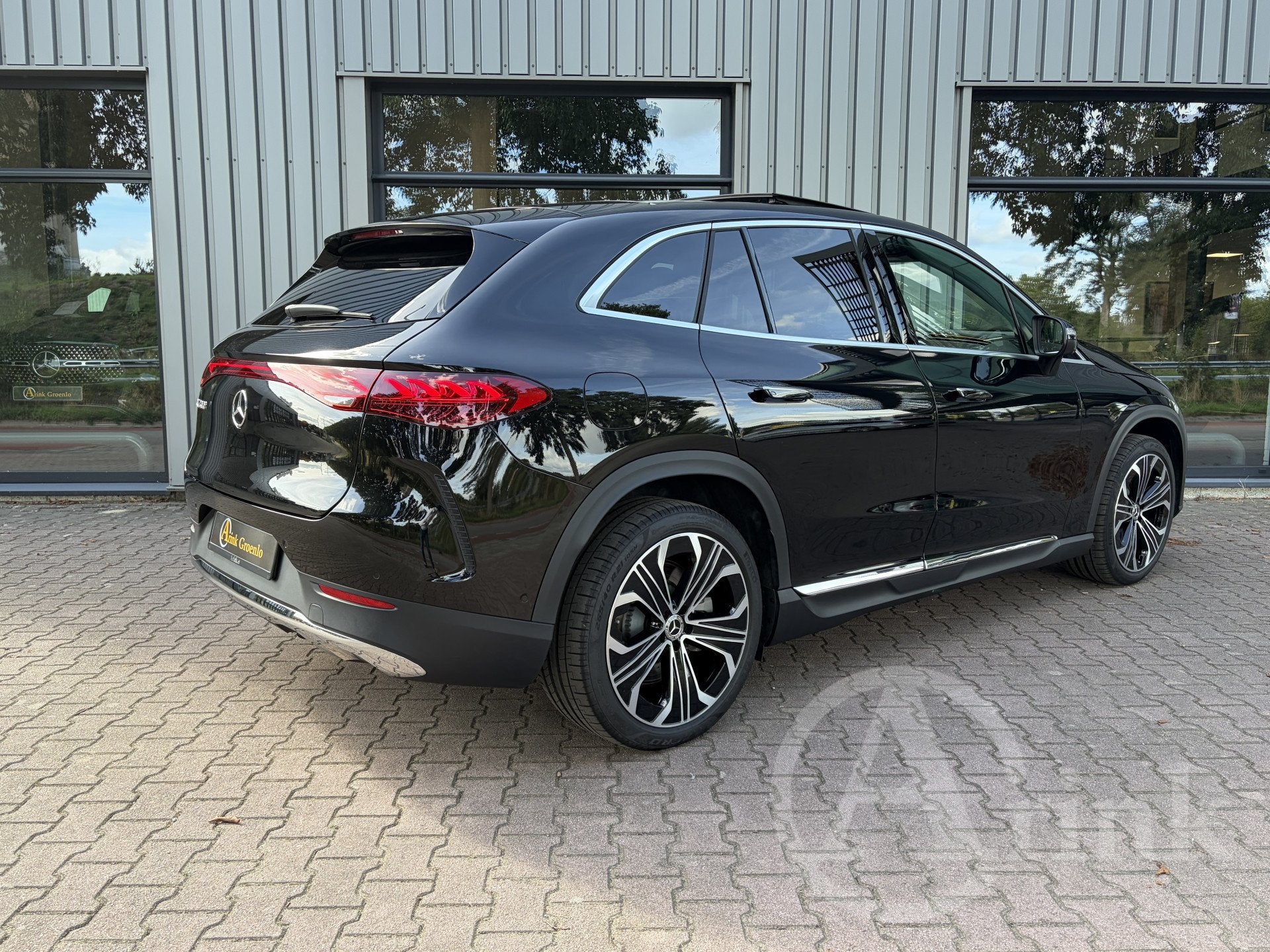 Mercedes-Benz EQE SUV 300 Luxury Line 91 kWh Panoramadak, Tr, Automaat, Achterwielaandrijving, Gebruikt, Zwart