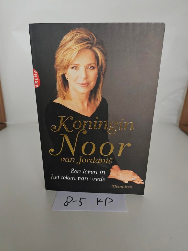 Koningin Noor van Jordanië: Een leven in het teken van vrede, Ophalen of Verzenden, Gelezen, Koningin Noor, Politiek