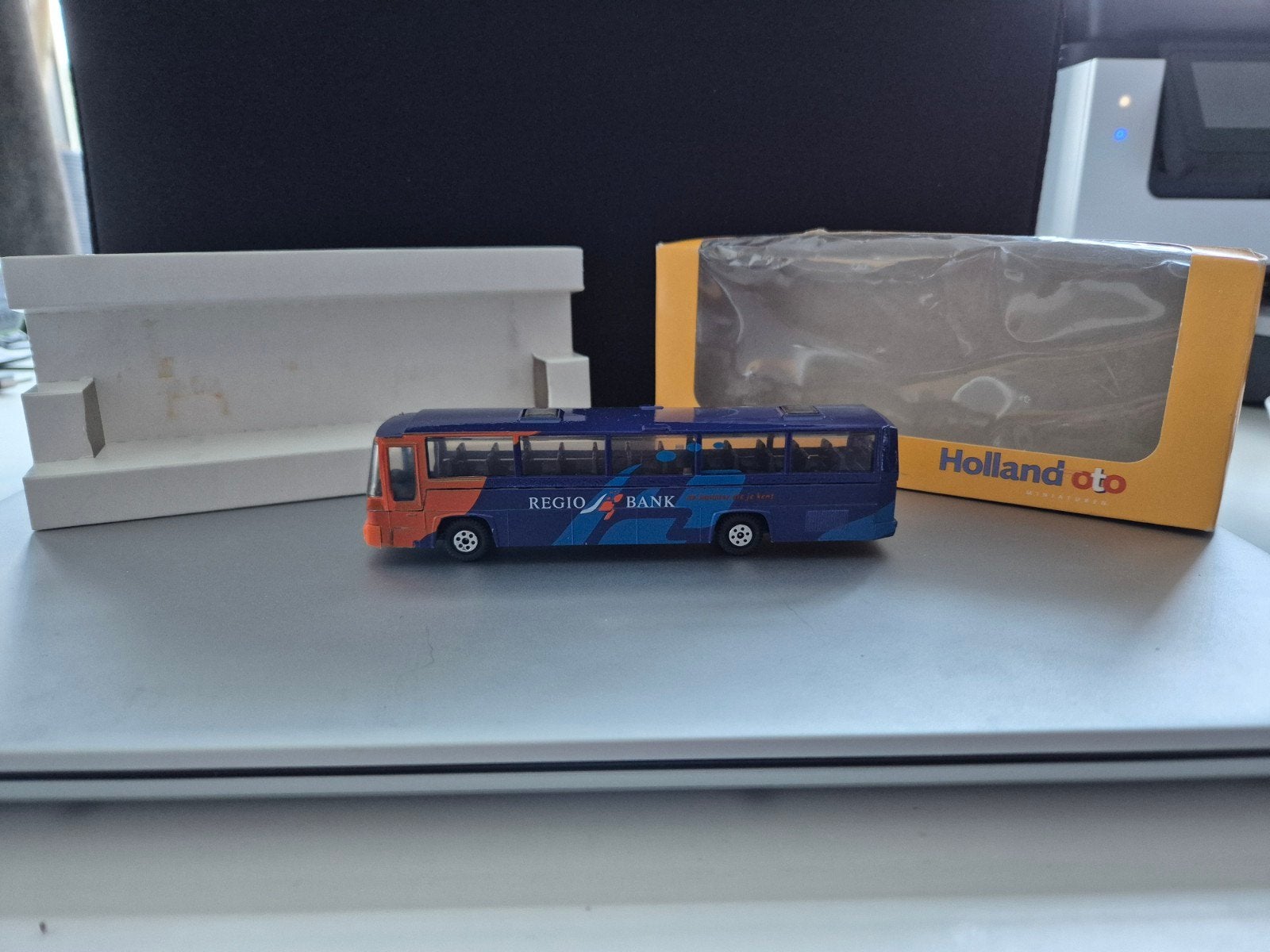 Holland oto. Miniatuur Bus Regio Bank, Hobby en Vrije tijd, Modelauto's | 1:87, Ophalen of Verzenden, Bus of Vrachtwagen, Overige merken