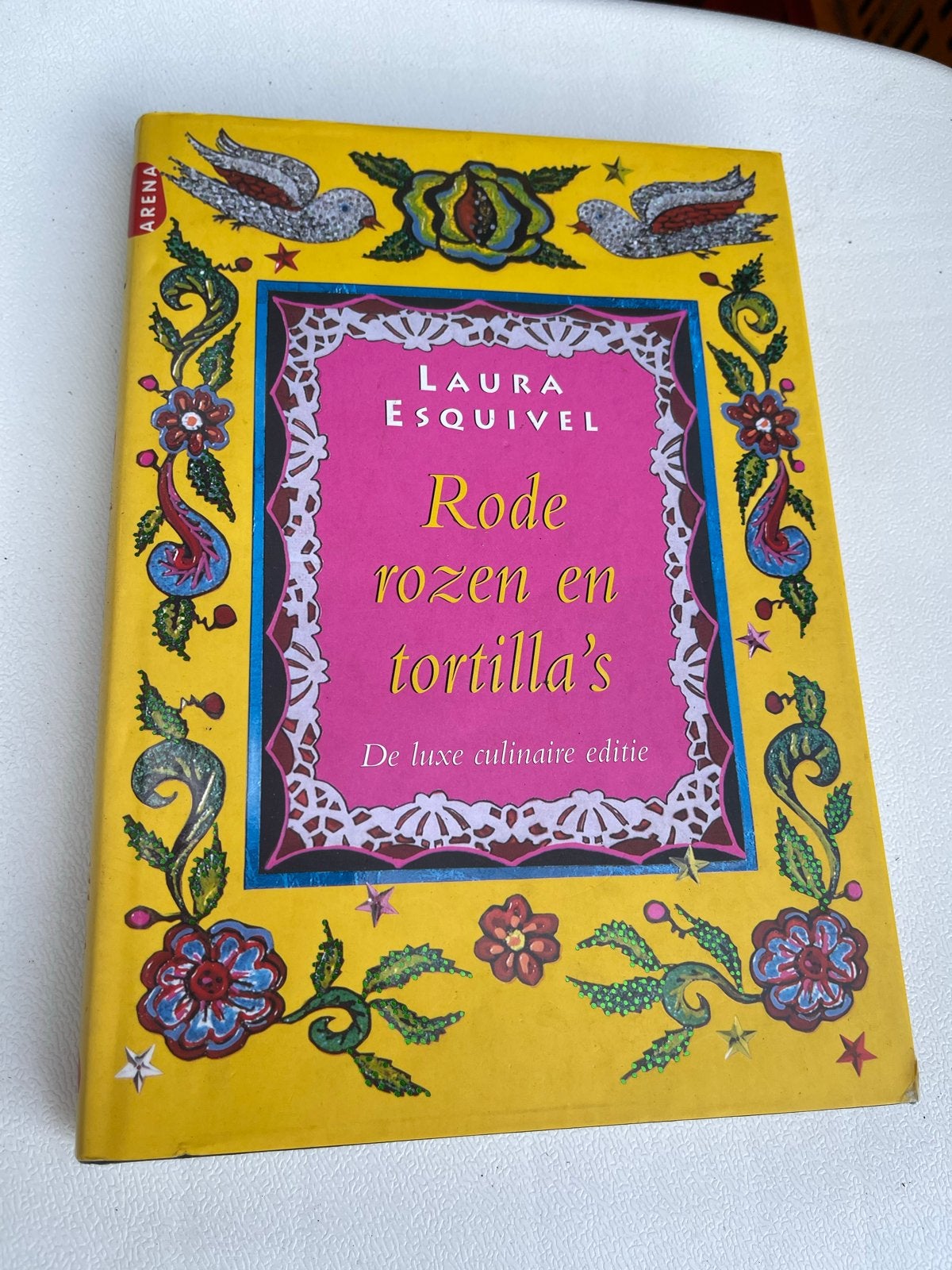 Rode rozen en tortilla's - Laura Esquivel, Ophalen of Verzenden, Gelezen, Zuid-Amerika, Hoofdgerechten