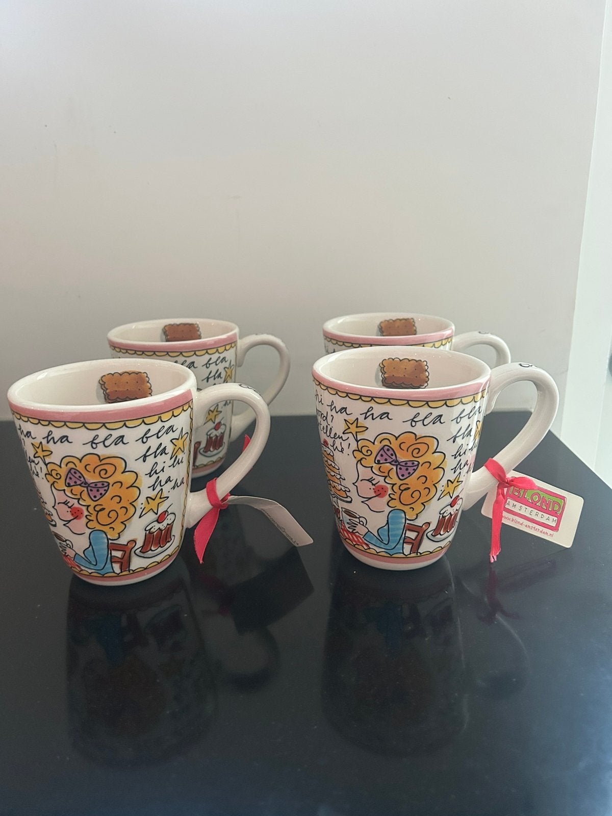 4 Blond Amsterdam bekers Even Bijkletsen oude serie te koop, Ophalen of Verzenden, Zo goed als nieuw, Kop(pen) en/of Schotel(s)