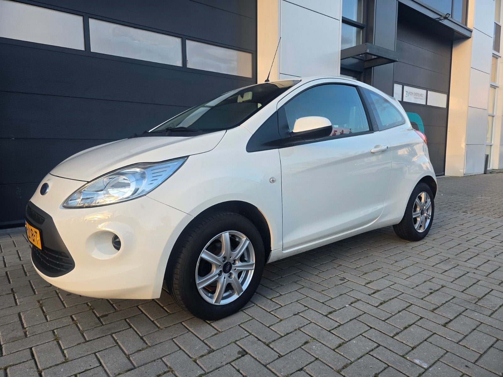 Ford ka 1.2 2016, Auto's, Voorwielaandrijving, Stof, 1242 cc, 4 cilinders