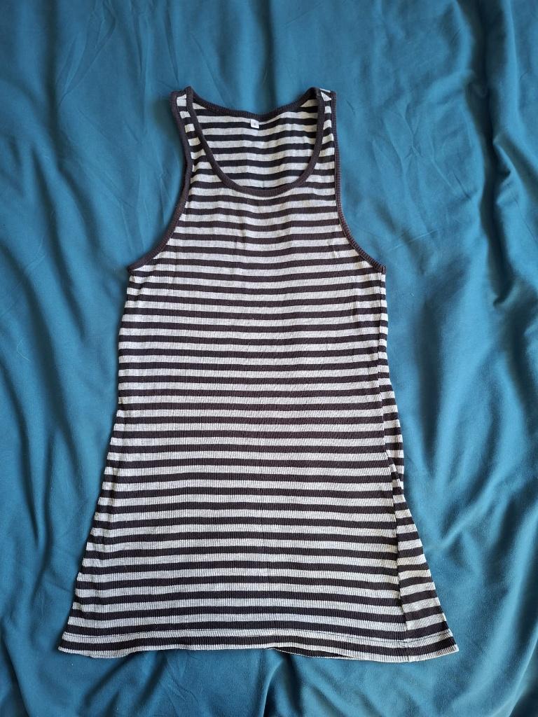 Grijs-Zwart gestreepte top maat S !!, Kleding | Dames, Tops, Ophalen of Verzenden, Gedragen, Zwart, Zonder mouw
