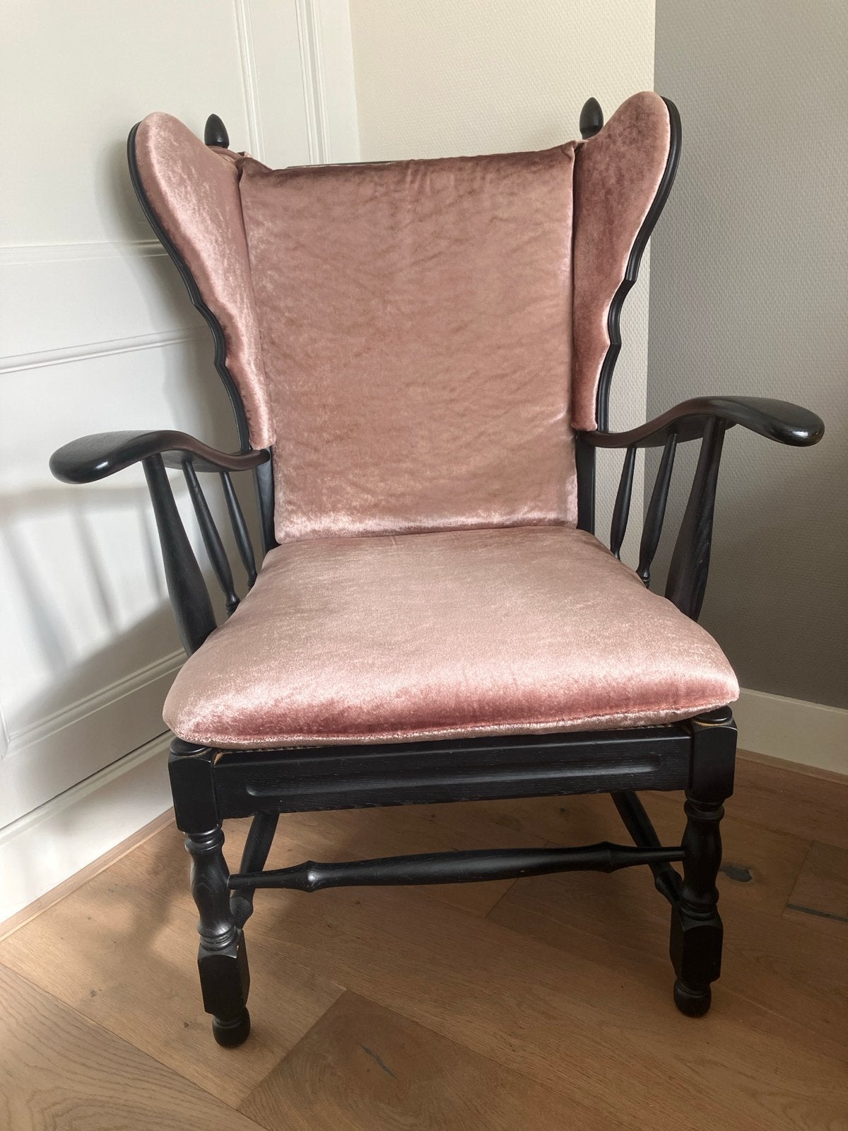 Antieke oorfauteuil met roze velours bekleding, Antiek en Kunst, Ophalen