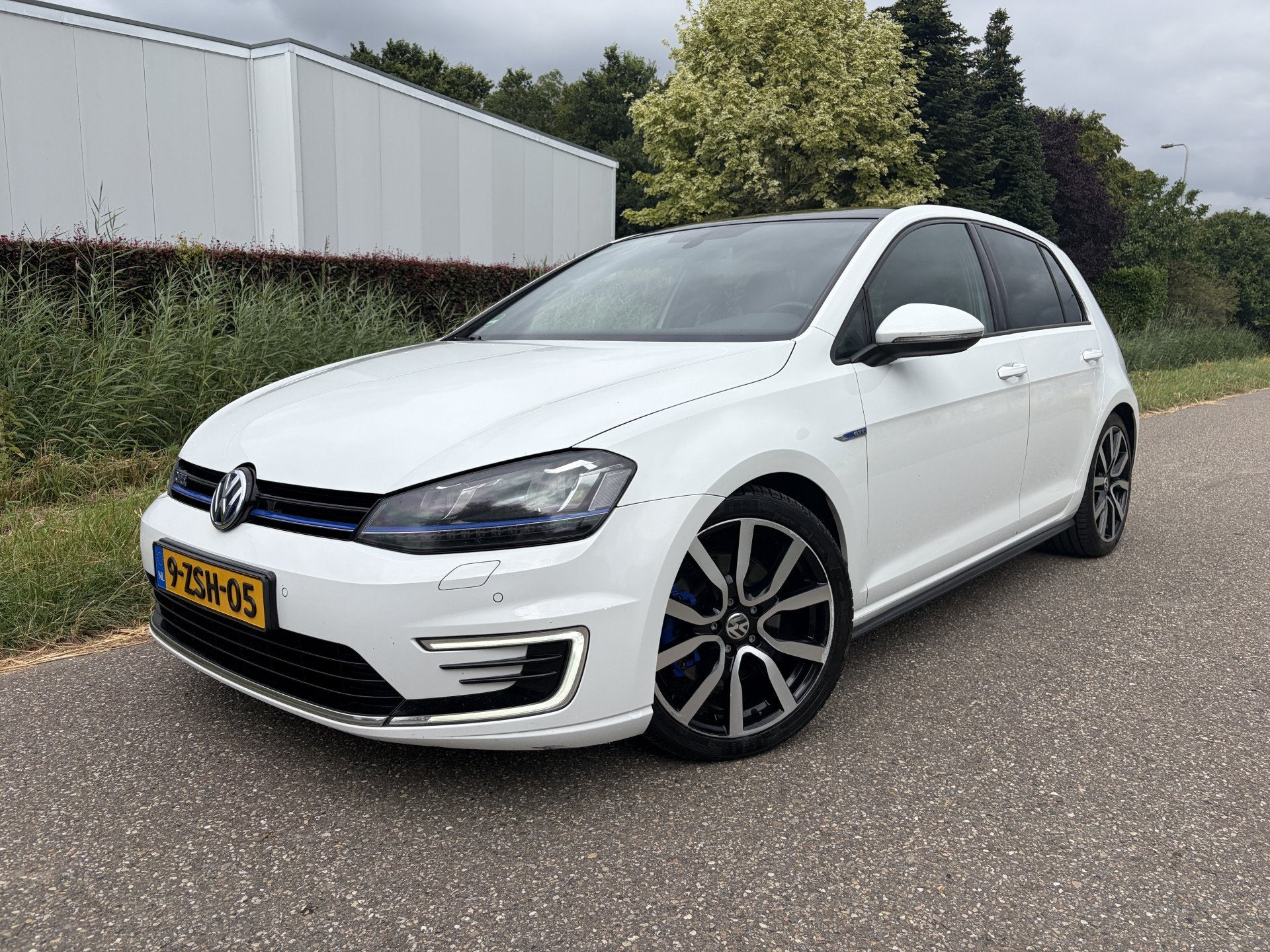 Volkswagen Golf 1.4 TSI GTE / AUTOMAAT / NAVI / CRUISE / STO, Gebruikt, Euro 6, 4 cilinders, Wit