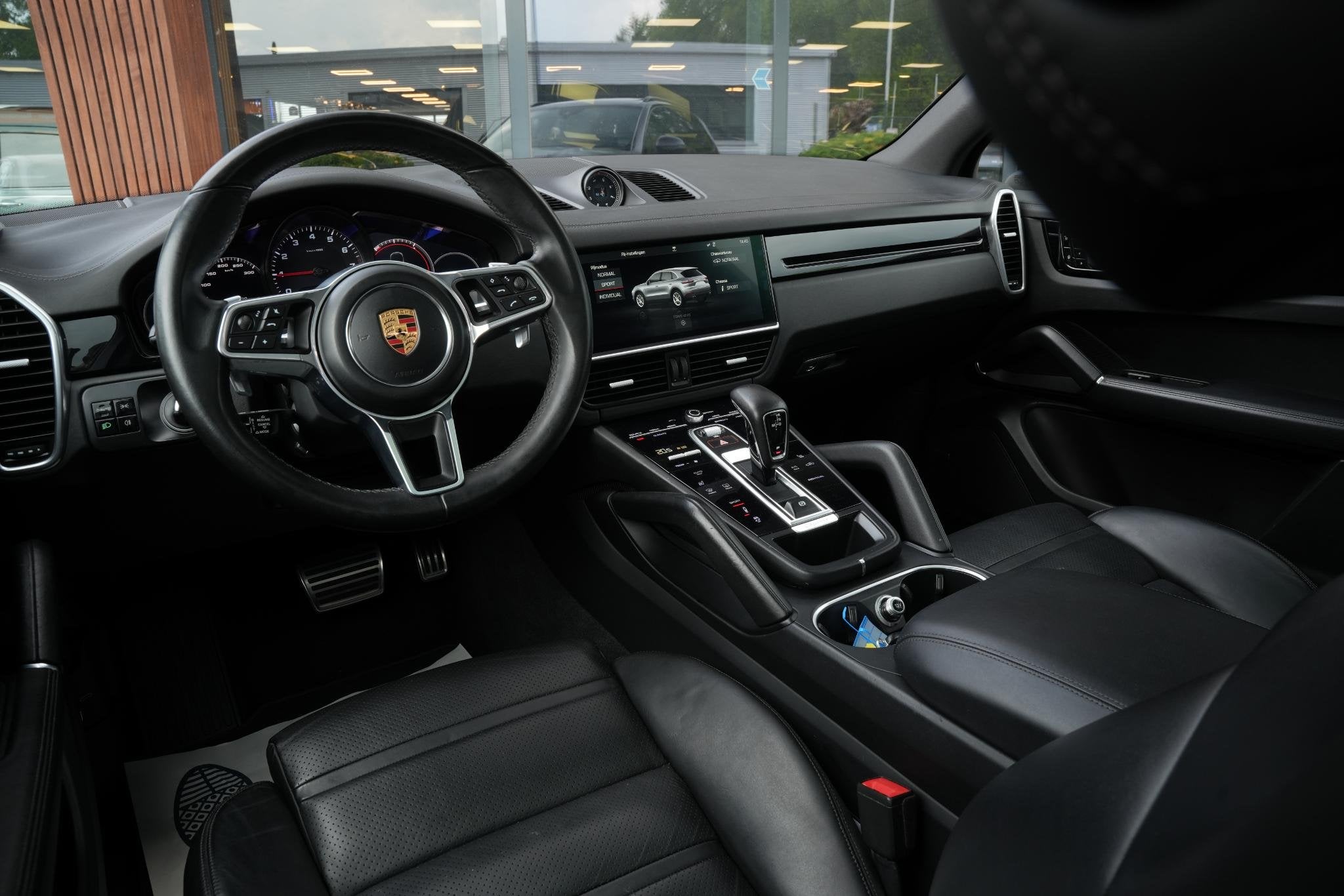 Foto 2 van Porsche Cayenne 2.9 S Panoramadak SportChrono Leer Stuurverw