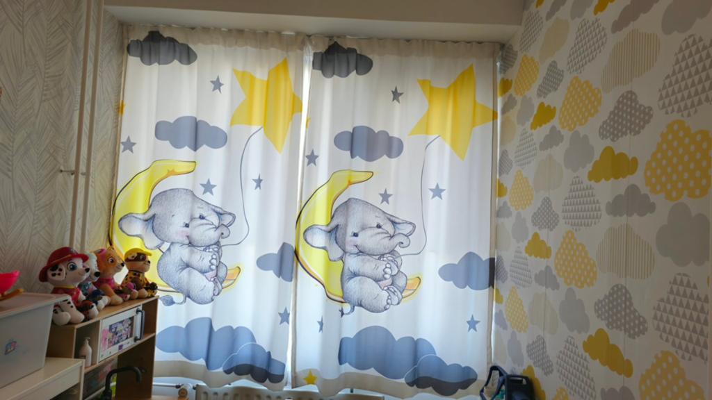 Gordijnen voor kinderkamer, Huis en Inrichting, Stoffering | Gordijnen en Lamellen, Ophalen, Zo goed als nieuw, Grijs
