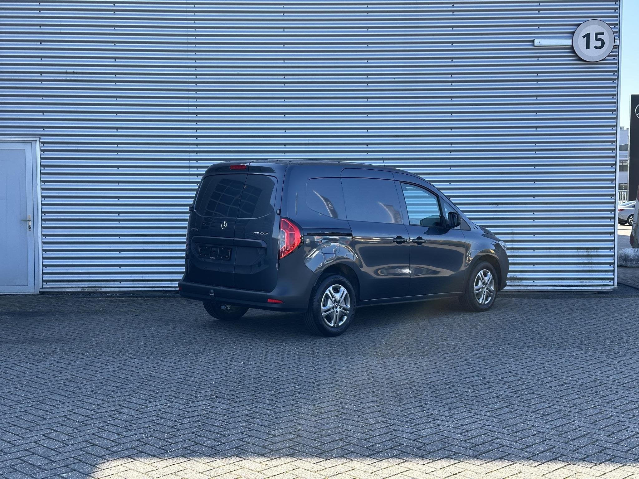 Mercedes-Benz Citan 112 CDI L1 Airco Navigatie Trekhaak | 3-, Voorwielaandrijving, 745 kg, Stof, Gebruikt