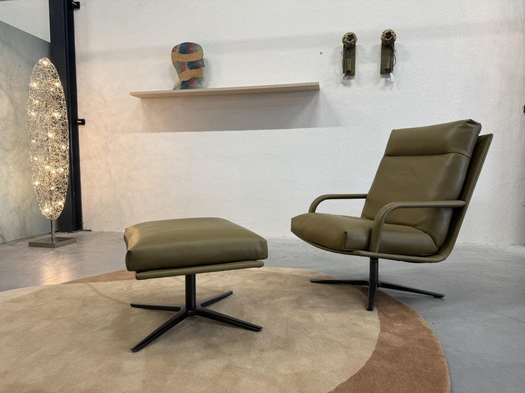 Nieuw Leolux Kudo Two draai fauteuil met poef leer stoel, Leolux, Info@leolux.nl, Nieuw, Ophalen of Verzenden